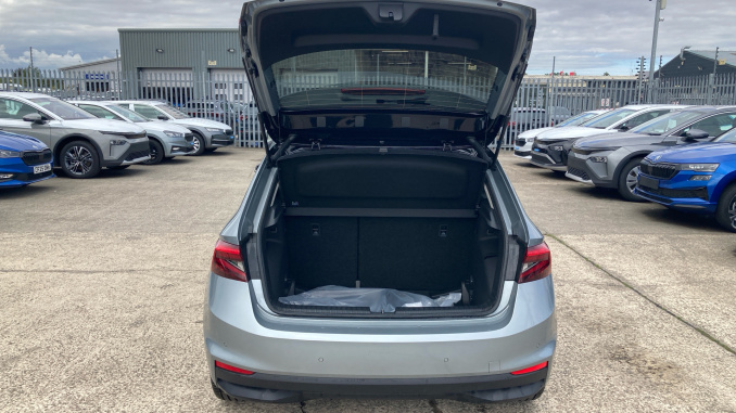 Skoda Fabia 1.0 TSI Design Edition 5dr Petrol Hatchback - Image 20